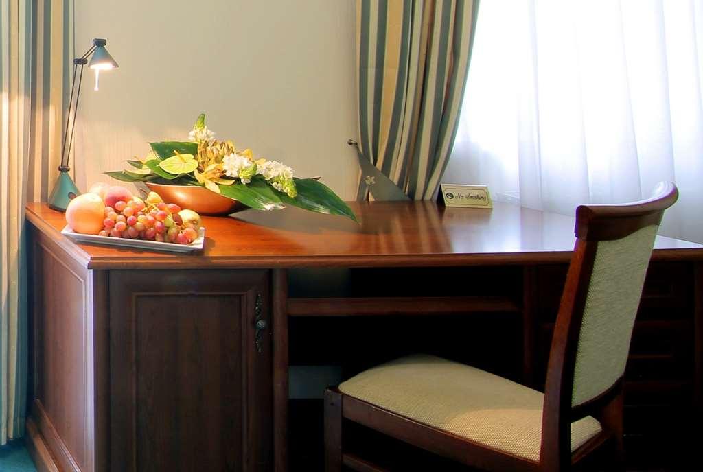 نمبر 21 باي دي بي آي 4*